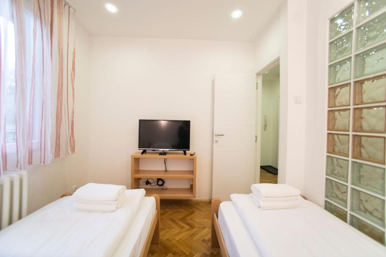 Free.Three Apartamento Belgrado Exterior foto