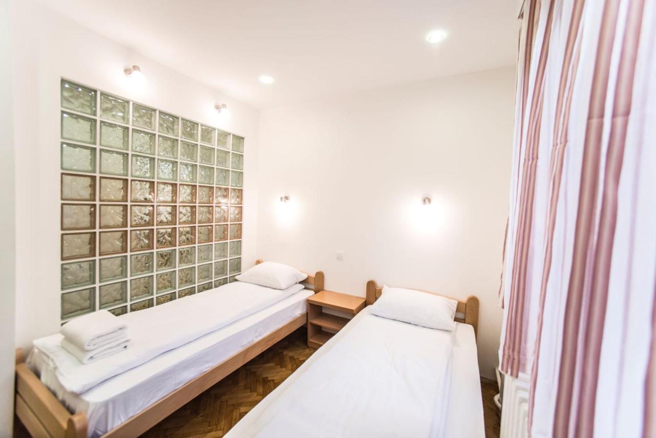 Free.Three Apartamento Belgrado Exterior foto